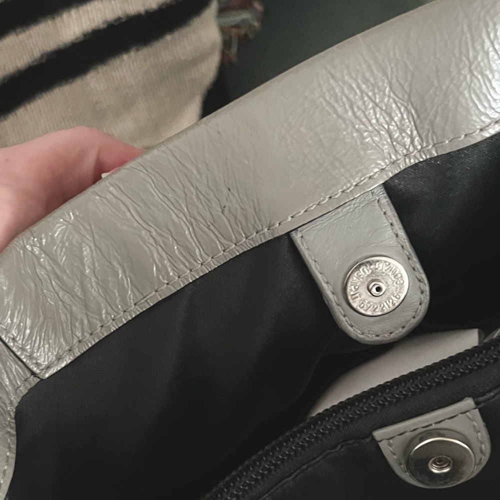 ✧･ﾟcoach 2010 ashley gray patent leather shoulder tote bag (G1051-F15516) - Picture 9 of 13